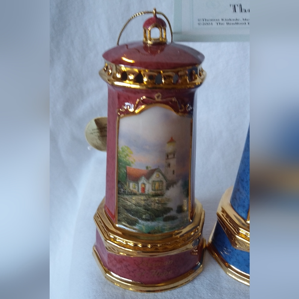 Thomas Kinkade's Lighthouse Seaside Reflections Heirloom Ornaments - Picture 2 of 6